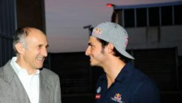 Franz Tost, director deportivo de Toro Rosso, junto a Sainz Jr.