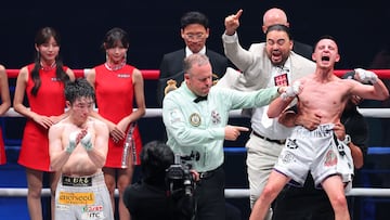 Ricardo Sandoval celebra el triunfo ante Kenshiro Teraji.