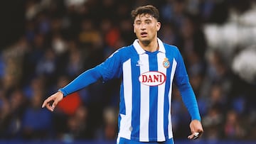 BARCELONA, SPAIN - JANUARY 17: Alejo Veliz of RCD Espanyol reacts during the LaLiga EA Sports match between RCD Espanyol de Barcelona and Real Valladolid CF at RCDE Stadium on January 17, 2025 in Barcelona, Spain. (Photo by Alex Caparros/Getty Images)