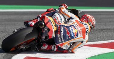 "El resto tiene suerte de que Márquez corra con una Honda"