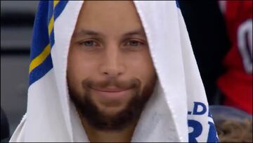 La cara de Curry cuando Thompson mete un triple: es todo un poema
