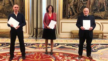 MADRID, 20/04/2020.- La presidenta del Consejo Superior de Deportes (CSD), Irene Lozano (i), el presidente de la RFEF, Luis Rubiales (i), y el presidente de LaLiga, Javier Tebas (d), , presidentes de la RFEF y LaLiga, durante la reunión el pasado sábado,