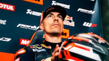 Maverick Viñales, en el box del Tech3 en Alemania.
