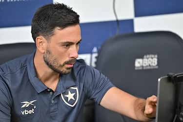 Davide gana de incógnito