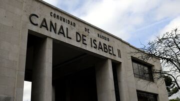 Entrada de las instalaciones del Canal de Isabel II, en Madrid (España), a 15 de febrero de 2021. La Comunidad de Madrid, a través de Canal de Isabel II, hará públicos semanalmente los datos de presencia de coronavirus en las aguas residuales de la región. A través de un mapa de visualización con un código de colores de los municipios, distritos y calles de Madrid, los ciudadanos podrán conocer la tendencia del virus en cada zona. Los datos estarán disponibles cada martes en la web del Canal de Isabel II.
15 FEBRERO 2021;CANAL ISABEL II;AGUAS RESIDUALES;COVID
Óscar Cañas / Europa Press
15/02/2021