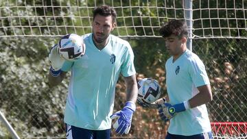 Roberto rescinde y deja Zorrilla