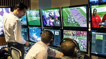 Dean Blandino supervisa el 'gabinete de crisis' que sigue semana a semana los encuentros de la NFL.