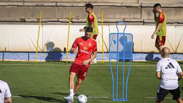 El futbolista Antonio Puertas, durante un entrenamiento con el Albacete