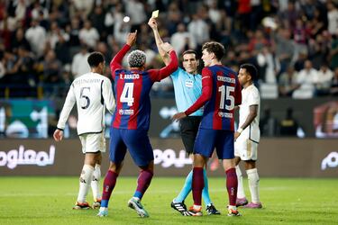 La vio Araújo por el penalti cometido sobre Vinicius.