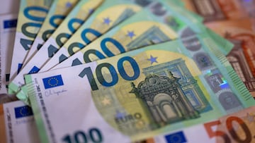 ILLUSTRATION - 21 August 2023, Berlin: Banknotes with the value of 100 and 50 euros are lying on a table. Photo: Monika Skolimowska/dpa (Photo by Monika Skolimowska/picture alliance via Getty Images)