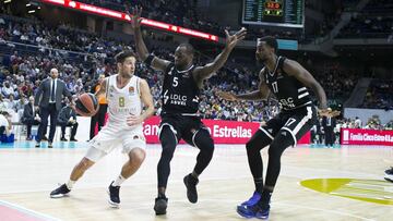 Nicolás Laprovittola, base del Real Madrid, ante el Villeurbanne francés en un partido de la Euroliga.