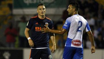 Gameiro, en el amistoso entre Valencia y Alcoyano.