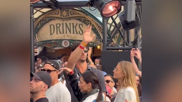 El vídeo de Courtois dándolo todo en Tomorrowland con su mujer que arrasa en redes