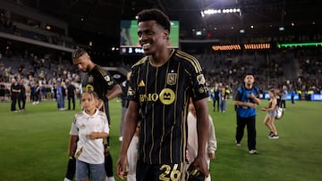 LOS ANGELES, CALIFORNIA - JULY 09: Javair� Dilrosun #26 of Los Angeles FC walks off the field after a 3-0 win against the Colorado Rapids at BMO Stadium on July 09, 2025 in Los Angeles, California. Ronald Martinez/Getty Images/AFP (Photo by RONALD MARTINEZ / GETTY IMAGES NORTH AMERICA / Getty Images via AFP)