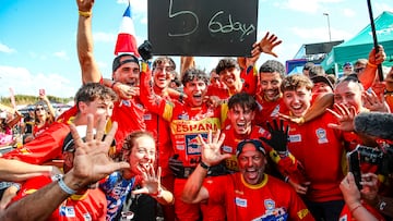 Josep Garcia y su equipo celebran la victoria.