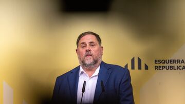 El presidente de ERC, Oriol Junqueras, comparece en una rueda de prensa, a 2 de noviembre de 2023, en Barcelona, Catalunya (España). Junqueras ha presentado el acuerdo entre PSOE y ERC para la investidura de Pedro Sánchez que contempla la ley de amnistía, la continuidad de la mesa de negociación, el traspaso integral de Rodalies y una condonación de parte del Fondo de Liquidez Autonómica (FLA), que corresponde a 15.000 millones de euros.
02 NOVIEMBRE 2023;PACTO;AMNISTÍA;ERC;
Lorena Sopêna / Europa Press
02/11/2023