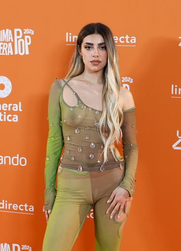 Paula Cendejas a su llegada a la alfombra roja.