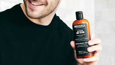 Adiós a la piel seca y agrietada por el frío: la loción corporal de Brickell es el mejor remedio
