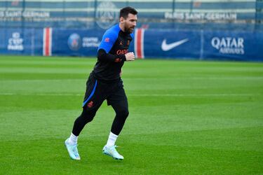 El jugador argentino del Paris Saint-Germain Football Club, Lionel Messi, durante el entrenamiento.