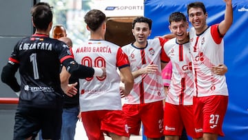 Plantilla del CD Leganés celebra un gol ante el Movistar Inter en Getafe.