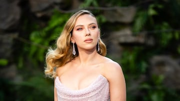 LONDON, ENGLAND - JUNE 17: Scarlett Johansson attends the "Jurassic World Rebirth" World Premiere at the Odeon Luxe Leicester Square on June 17, 2025 in London, England. (Photo by Samir Hussein/WireImage)