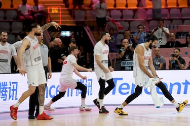 Los georgianos celebran su triunfo ante la viugente campeona de Europa de Baloncesto.