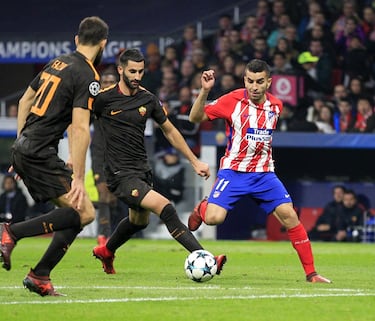 Ángel Correa se ganó su presencia en el Paseo de Leyendas del Wanda Metropolitano el 22 de noviembre de 2017. El argentino alcanzó los 100 encuentros oficiales con el Atlético durante el partido de Champions contra la Roma, donde entró al terreno de juego en el minuto 58 y puso la asistencia para que Griezmann hiciese un golazo de tijera que puso en ventaja a los rojiblancos. Gameiro cerraría un encuentro feliz para Correa, aunque insuficiente para que el equipo rojiblanco acabase superando la fase de grupos. Quedó por detrás del Chelsea y del equipo italiano.  