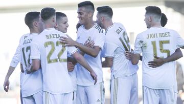 Los jugadores del Real Madrid Castilla celebran el gol de Fidalgo al Sanse en el debut de Reinier con el filial de Raúl.