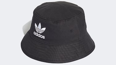 Los gorros de pescador no pasan de moda: seis modelos de Adidas, Vans, Jordan y más