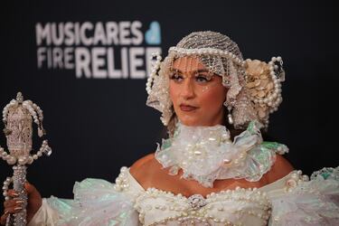 Sierra Ferrell posa en la alfombra roja de los Grammys 2025 en ell Crypto.com Arena situado en la ciudad de Los Ángeles, en California.