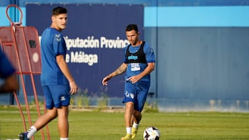 Rubén Castro en un entrenamiento del Málaga.