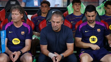 Soccer Football - LaLiga - RCD Mallorca v FC Barcelona - Estadi Mallorca Son Moix, Palma de Mallorca, Spain - August 16, 2025 FC Barcelona coach Hansi Flick before the match REUTERS/Francisco Ubilla