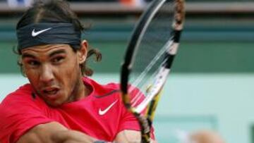 La lluvia interrumpe la final, con ventaja para Rafa Nadal