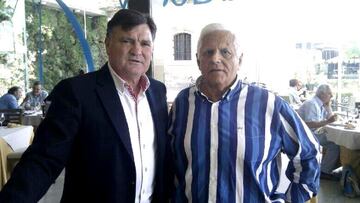 Juan Godoy, en su restaurante, con José Antonio Camacho.