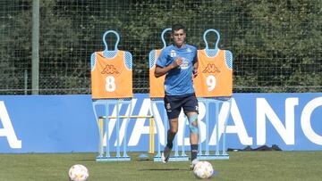 Diego Villares en un entrenamiento con el Deportivo.