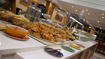 Su desayuno buffet es ideal para comenzar la jornada