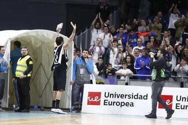 Carroll dinamita y Tavares machaca en el adiós de Mumbrú