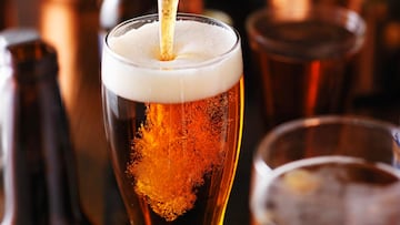 Tirar una caña de cerveza