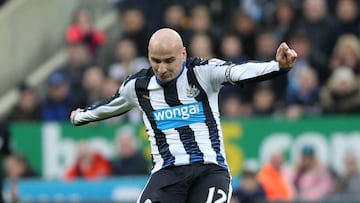 La FA sanciona a Shelvey: le dijo "p.... árabe" a Romain Saiss