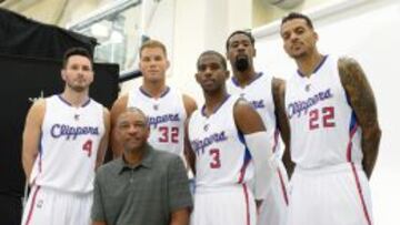 Matt Barnes, con el número 22 y más delgado, en la presentación de los Clippers.