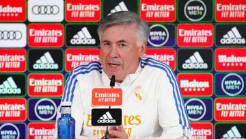 Carlo Ancelotti, entrenador del Real Madrid, en la sala de prensa de Valdebebas.