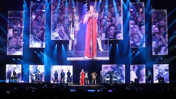 Robbie Williams dedica ‘Angels’ a Diogo Jota en el RCDE Stadium