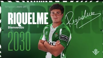 Oficial: El Betis ficha a Riquelme