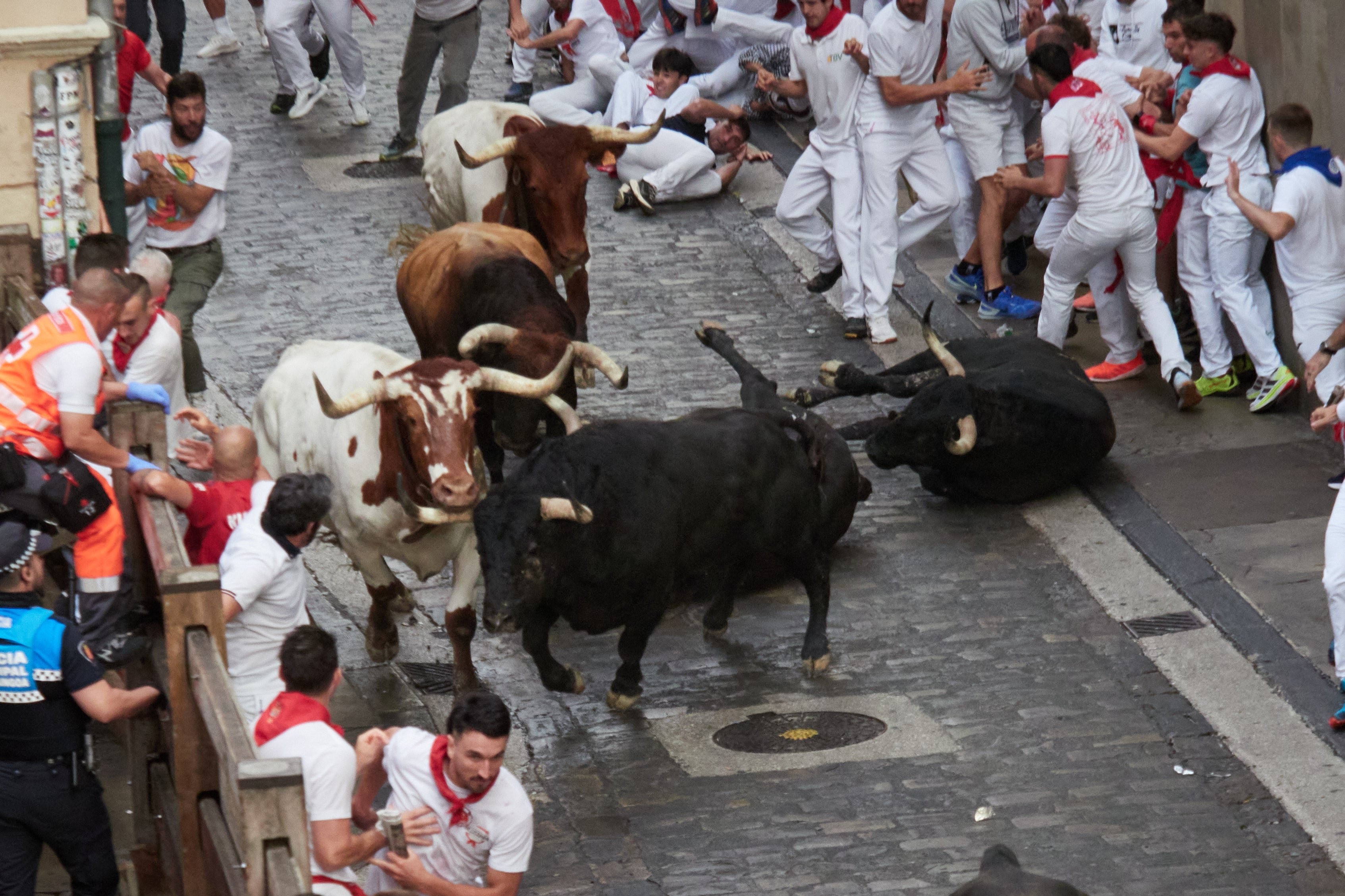 San Fermín 2025, resumen y vídeo del primer encierro de los Sanfermines de Pamplona hoy | Última hora