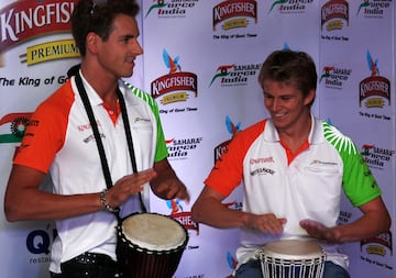 Tras quedarse sin asiento titular en 2011, Nico Hülkenberg se unió al equipo Force India como piloto de pruebas. Aunque no participó en ninguna carrera ese año, su presencia constante en las sesiones de entrenamientos libres le permitió mantenerse activo y demostrar su potencial. Fue una etapa de aprendizaje, adaptación y espera, donde su talento seguía llamando la atención de los equipos.