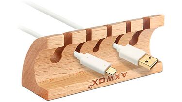 Ordena la mesa o el escritorio con estos ocho accesorios para ocultar y organizar cables