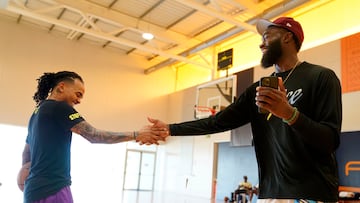 26/07/22 BALONCESTO BASKET
JAYLEN BROWN JUGADOR DE LOS BOSTON CELTICS JUNTO A EL CANTANTE OZUNA EN THE SANCTUARY DE LA NATIONAL BASKETBALL PLAYERS ASSOCIATION NBPA EN EL HIGUERON MALAGA