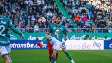 Álvaro Vadillo, jugador del Racing de Ferrol, ve justa la expulsión de Manzanara.