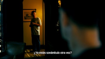 el pacificador peacemaker temporada 2 auggie smith dragon blanco robert patrick