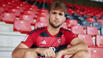 Pablo Ramón, en su presentación con el Mirandés.
